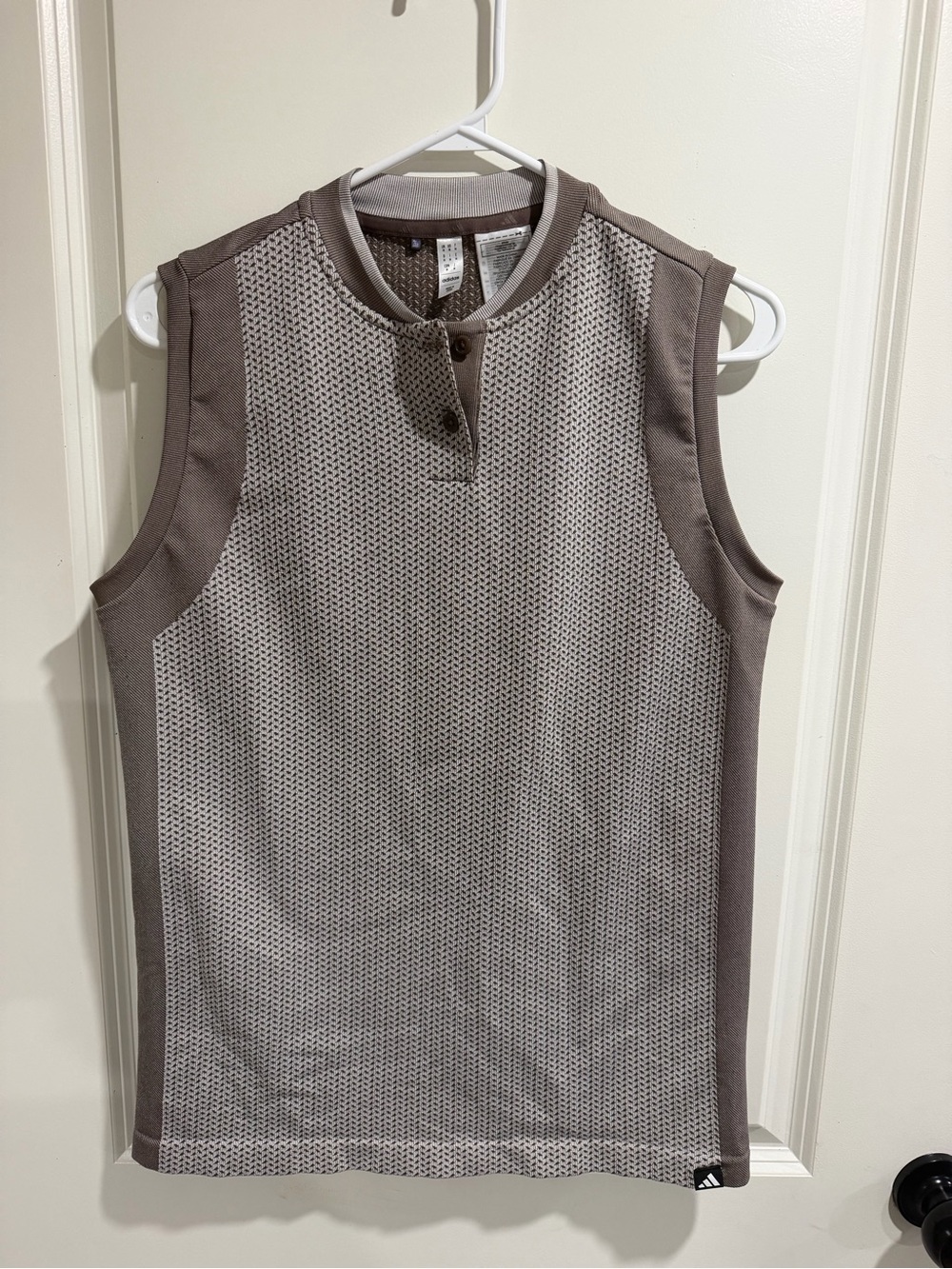 adidas Women’s M Textured Knit Sleeveless Top Brown Gray Button Front